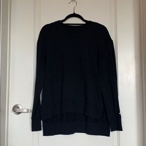 black sweat shirt